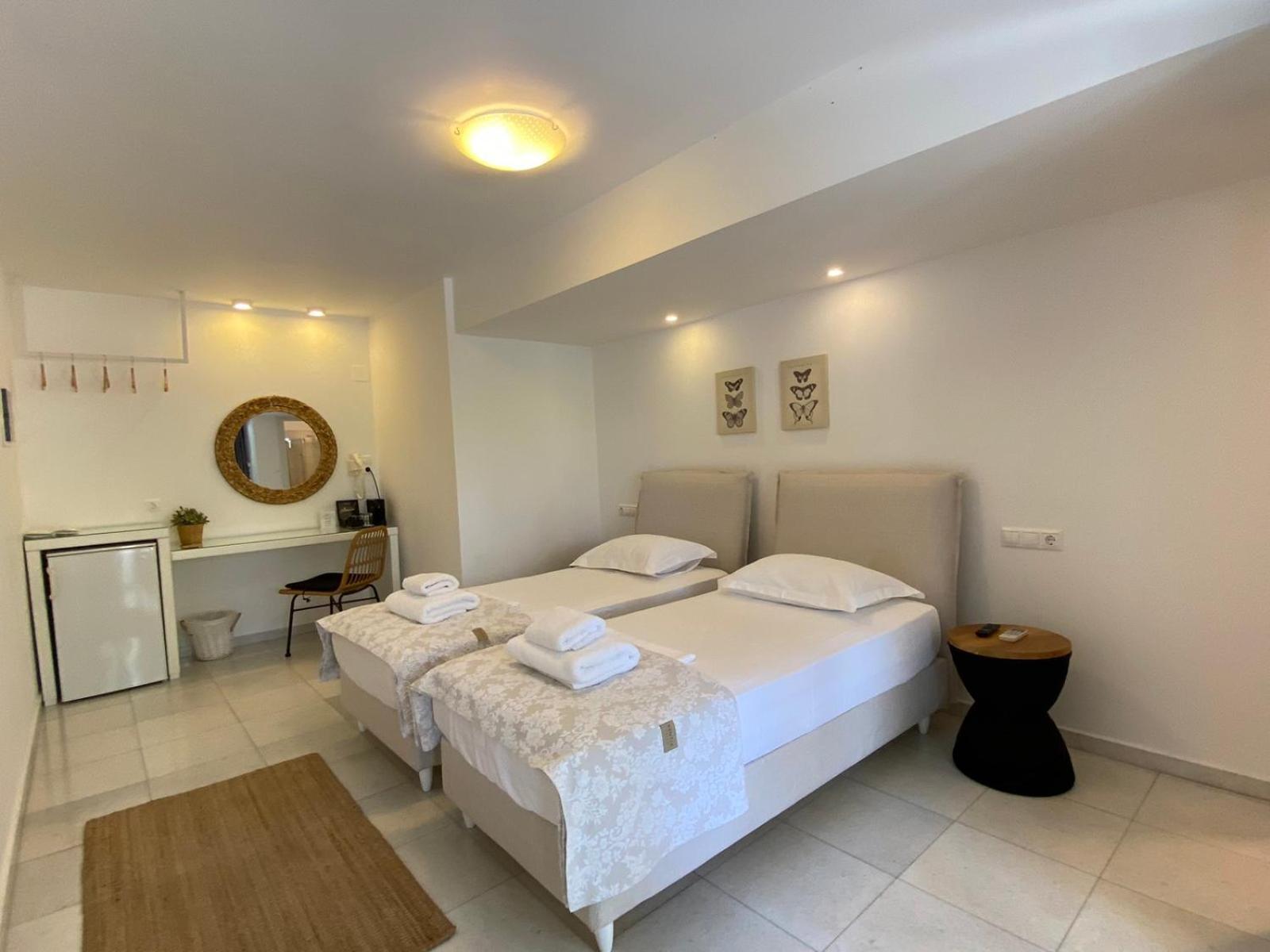 Perivoli Rooms Páros Quarto foto